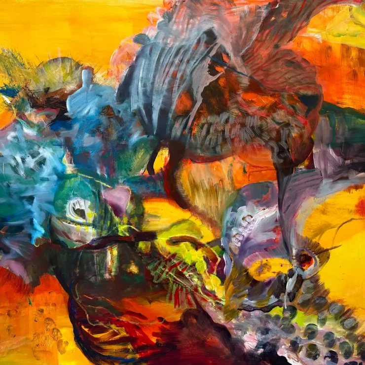 Abstrakte Malerei in gelb, intensive Farbwelt mit rätselhaften Figuren der Künstlerin Kerstin Am Ende